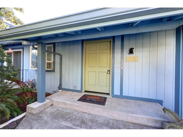 265 AUBURN Ave, Astoria, OR 97103