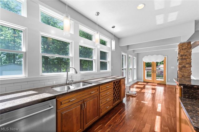 4348 Lansing Drive, North Olmsted, OH 44070