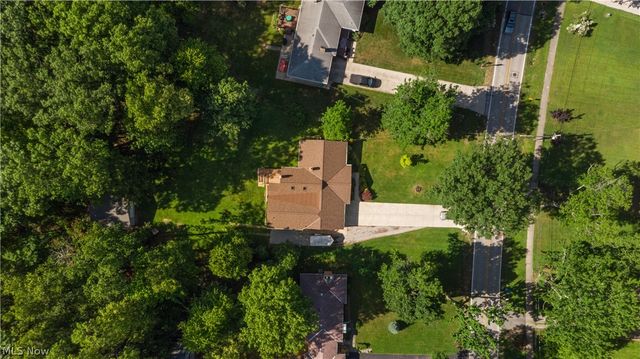 4348 Lansing Drive, North Olmsted, OH 44070