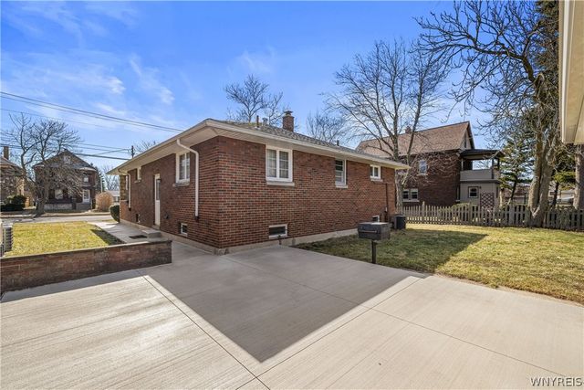 2750 Niagara Street, Niagara Falls, NY 14303