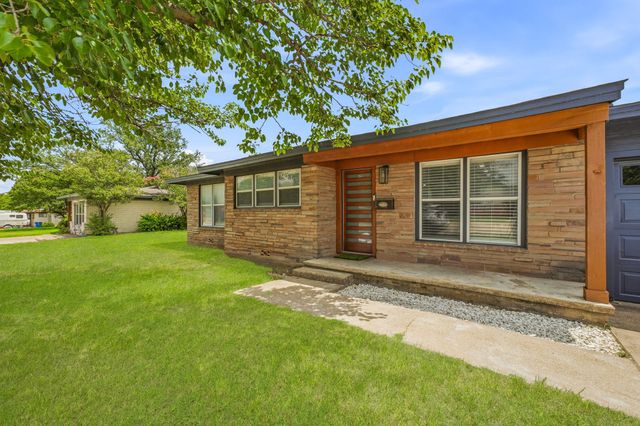 613 Crestview Drive, Granbury, TX 76048