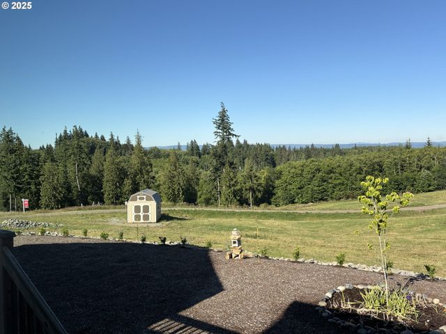 350 POWDER HILL Dr, Kalama, WA 98625