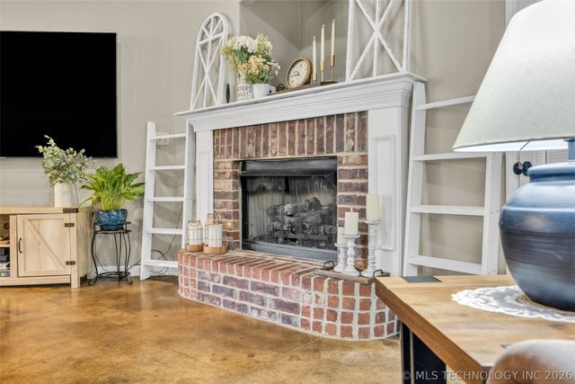 734 W 39th Street, Sand Springs, OK 74063