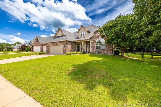 734 W 39th Street, Sand Springs, OK 74063