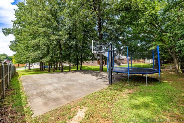 734 W 39th Street, Sand Springs, OK 74063