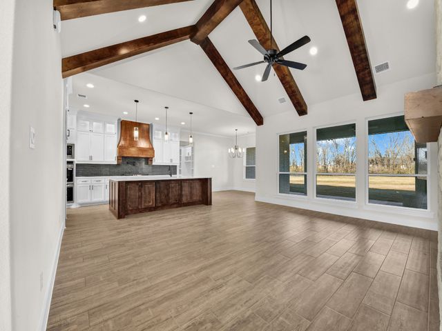 212 Desperado Court, Weatherford, TX 76088