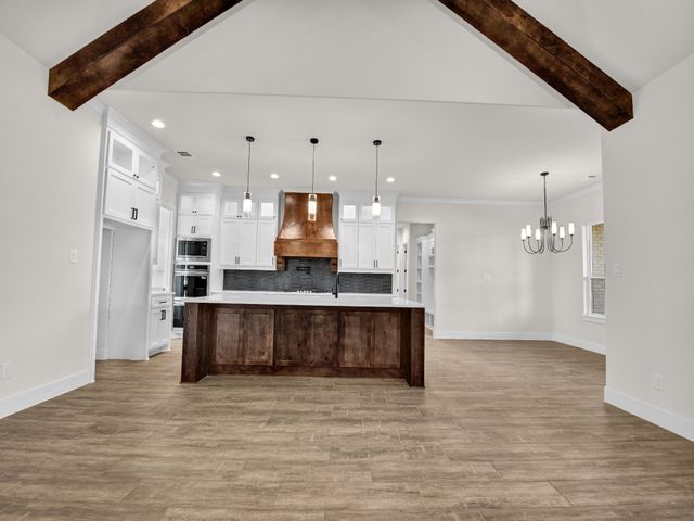 212 Desperado Court, Weatherford, TX 76088