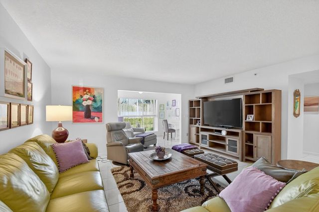 5951 Regal Glen Drive 107, Boynton Beach, FL 33437