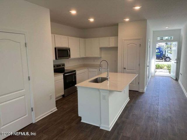 5655 COPPERS EDGE Lane, Jacksonville, FL 32254