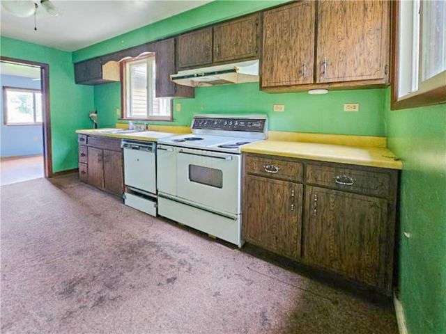 197 Coates Way, Fayette City, PA 15438