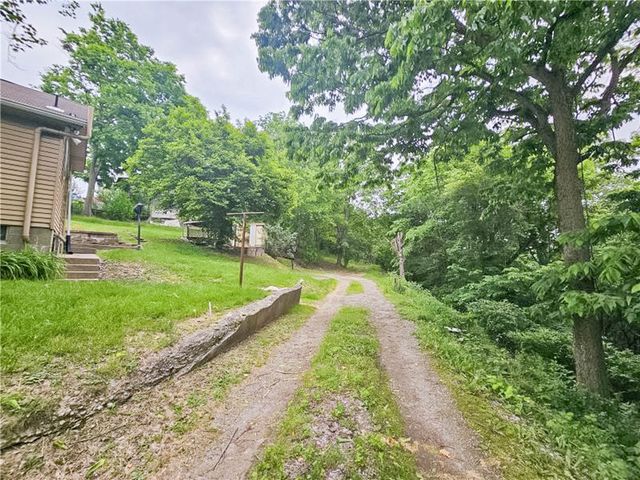 197 Coates Way, Fayette City, PA 15438