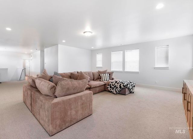 352 Maxine Lane W, Kimberly, ID 83341
