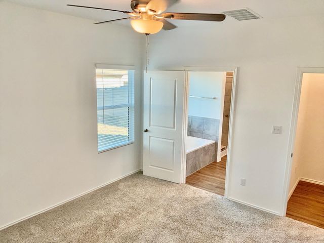 105 Blue Blaze TRL, Georgetown, TX 78628