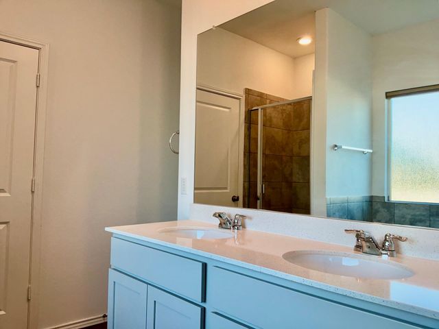 105 Blue Blaze TRL, Georgetown, TX 78628
