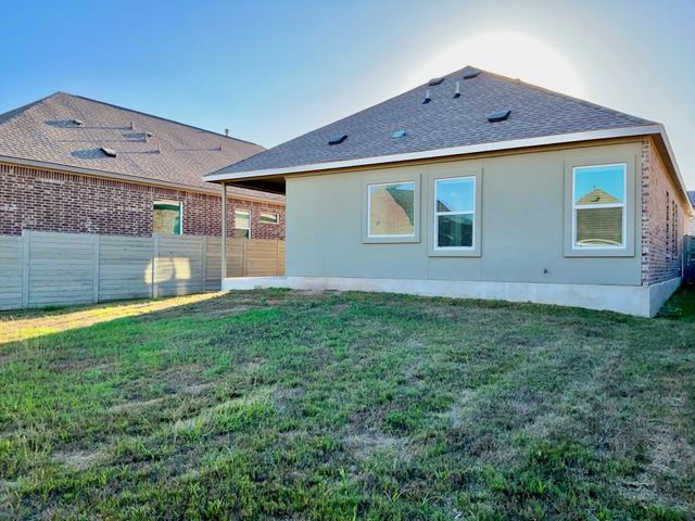 105 Blue Blaze TRL, Georgetown, TX 78628