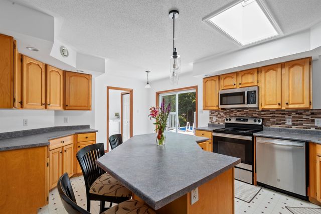81 Lynnewood Road, Laconia, NH 03246