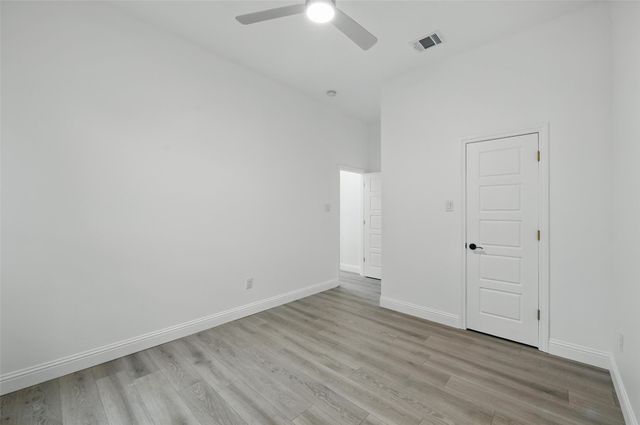 3220 N Houston, Fort Worth, TX 76106