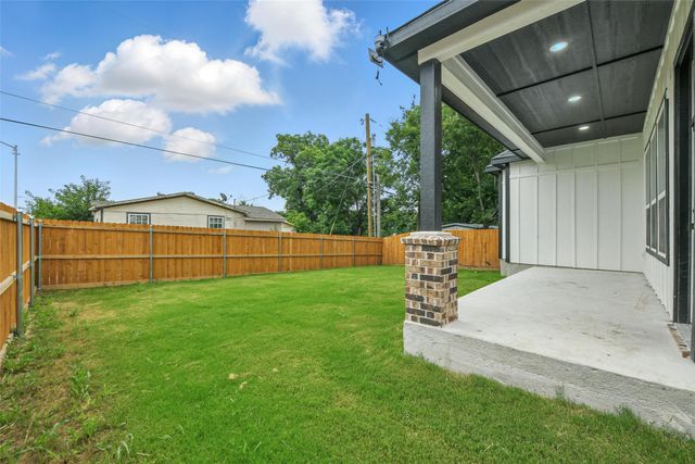 3220 N Houston, Fort Worth, TX 76106