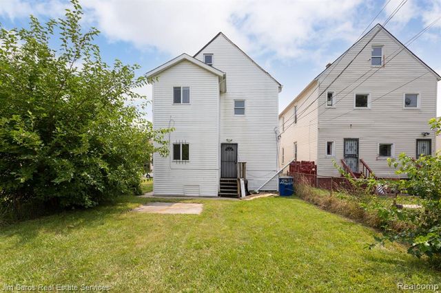 2231 Andrus Street, Hamtramck, MI 48212