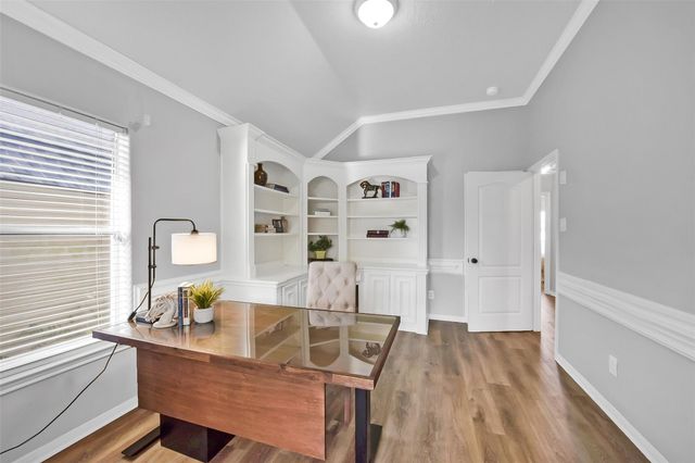 1814 Sandy Lake Drive, Friendswood, TX 77546