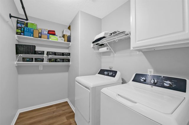 1814 Sandy Lake Drive, Friendswood, TX 77546