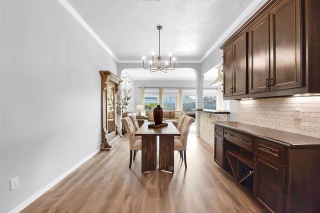 1814 Sandy Lake Drive, Friendswood, TX 77546