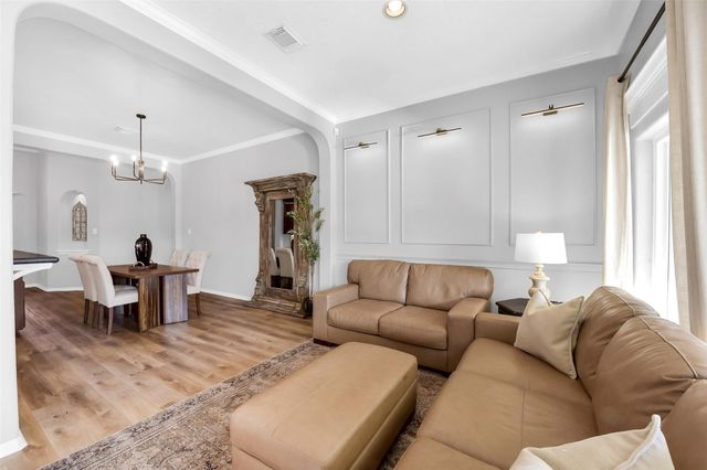 1814 Sandy Lake Drive, Friendswood, TX 77546