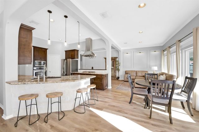 1814 Sandy Lake Drive, Friendswood, TX 77546