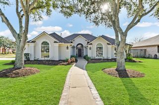 1814 Sandy Lake Drive, Friendswood, TX 77546