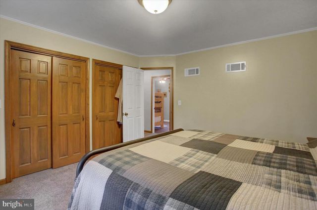 21 BEECHER DR, Carlisle, PA 17015