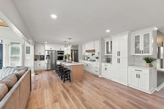 112 Oakmont Dr, Mount Juliet, TN 37122