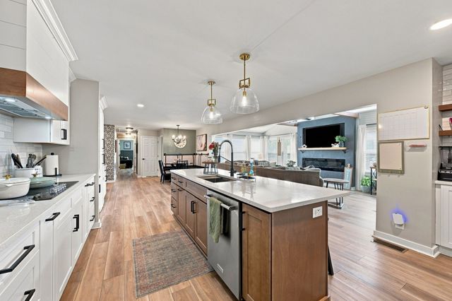 112 Oakmont Dr, Mount Juliet, TN 37122