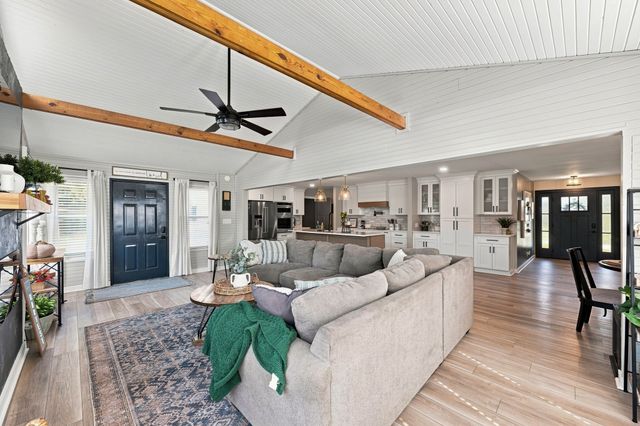 112 Oakmont Dr, Mount Juliet, TN 37122