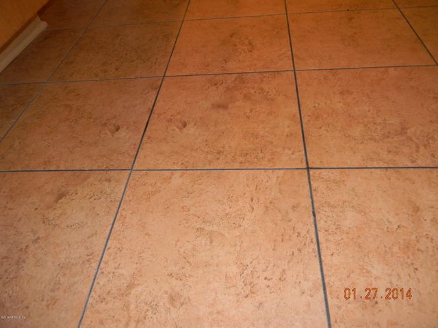8290 GATE Parkway W 1117, Jacksonville, FL 32216