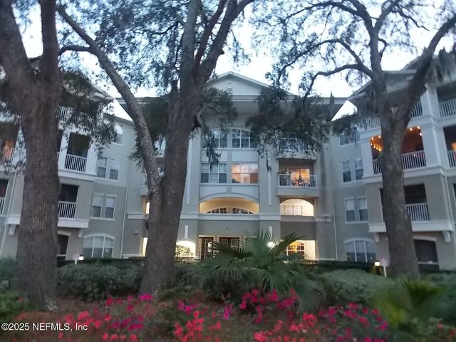8290 GATE Parkway W 1117, Jacksonville, FL 32216
