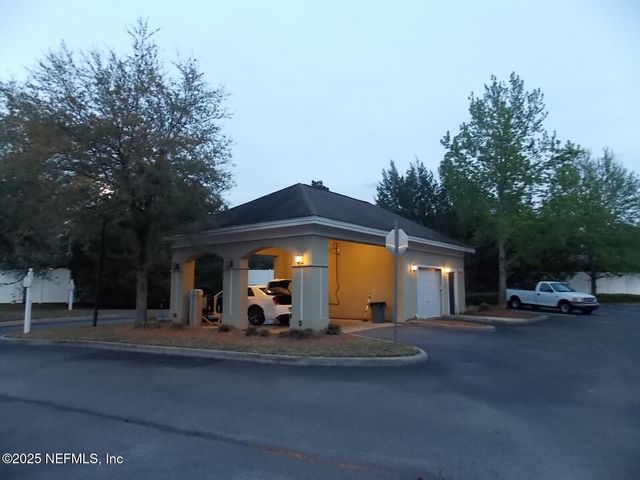 8290 GATE Parkway W 1117, Jacksonville, FL 32216