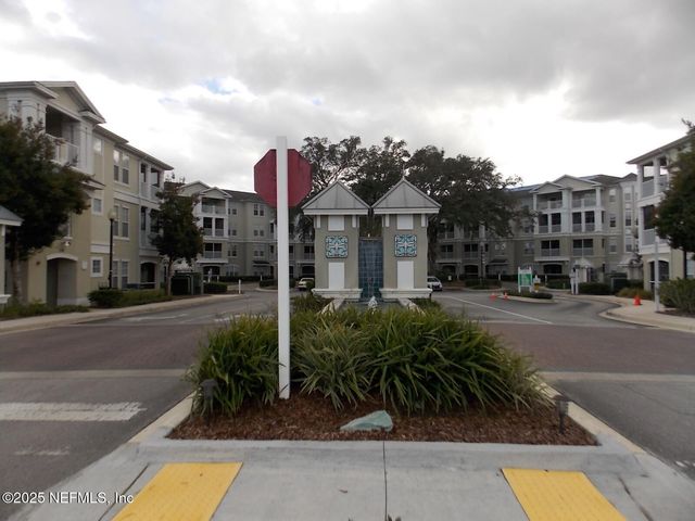 8290 GATE Parkway W 1117, Jacksonville, FL 32216