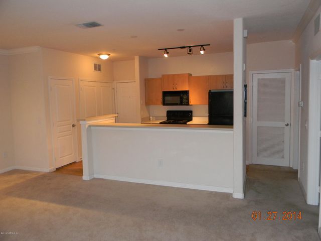 8290 GATE Parkway W 1117, Jacksonville, FL 32216