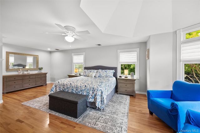300 Private Road 8, Cutchogue, NY 11935