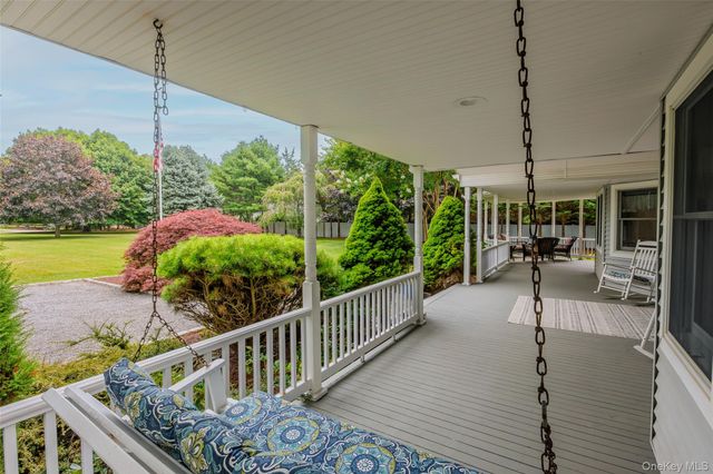 300 Private Road 8, Cutchogue, NY 11935