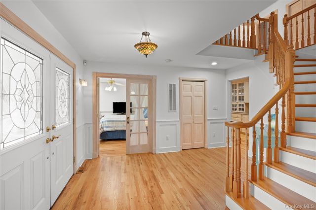 300 Private Road 8, Cutchogue, NY 11935