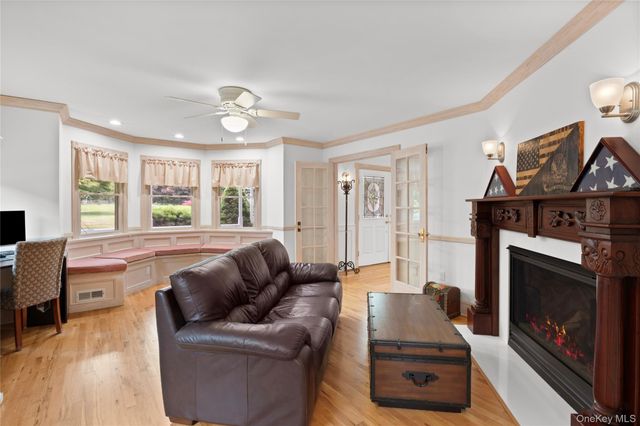 300 Private Road 8, Cutchogue, NY 11935