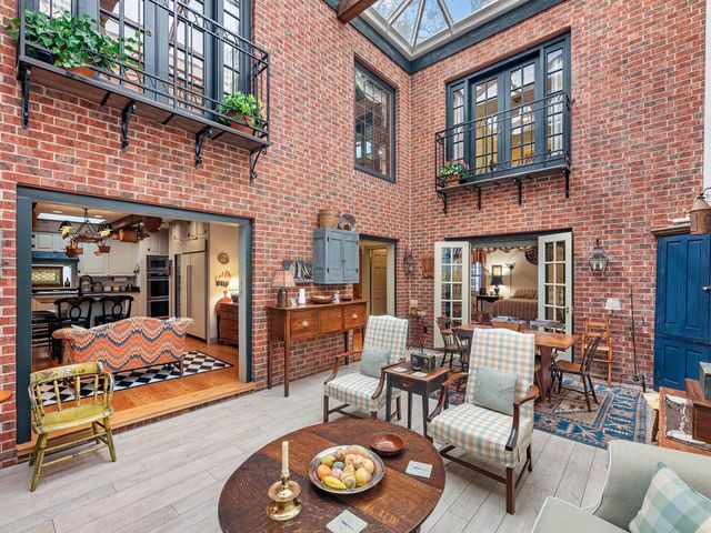 9063 Briar Forest Drive, Houston, TX 77024