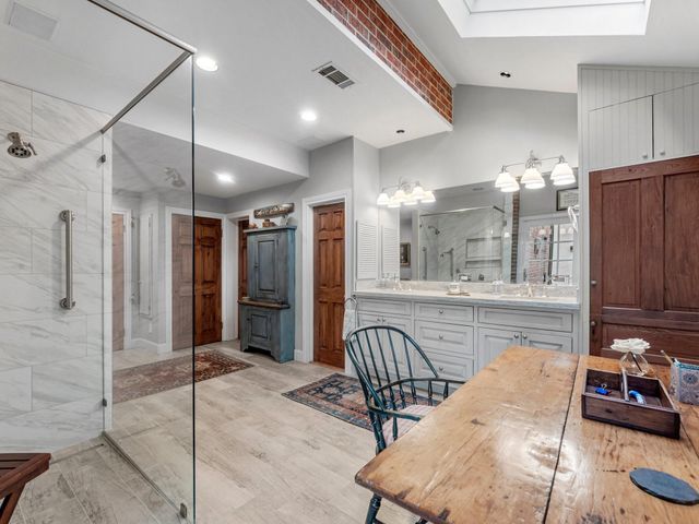 9063 Briar Forest Drive, Houston, TX 77024