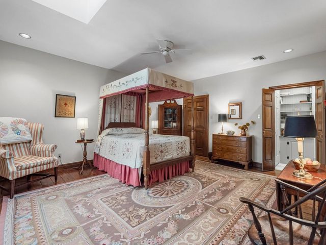 9063 Briar Forest Drive, Houston, TX 77024