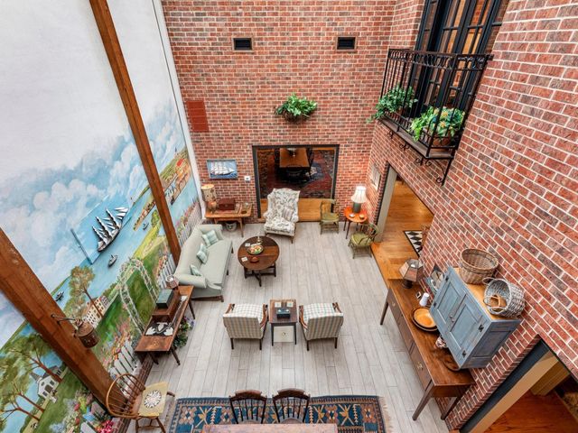 9063 Briar Forest Drive, Houston, TX 77024