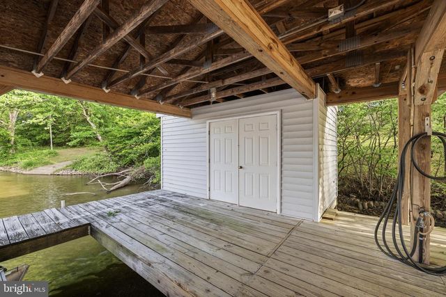 303 PINE DR, Louisa, VA 23093