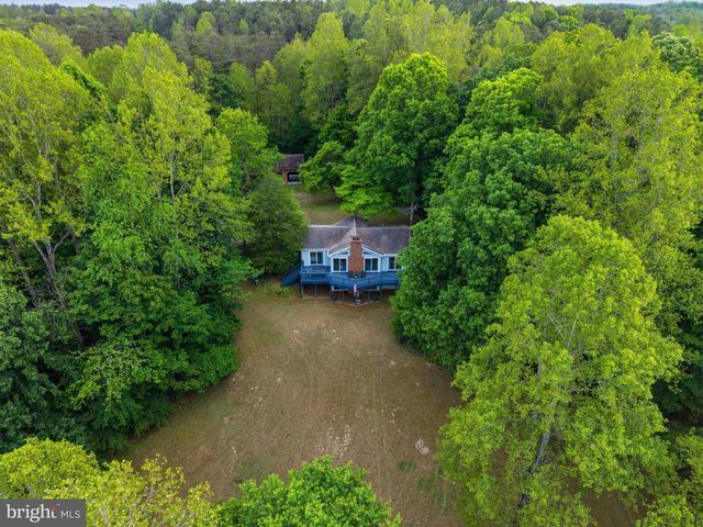 303 PINE DR, Louisa, VA 23093