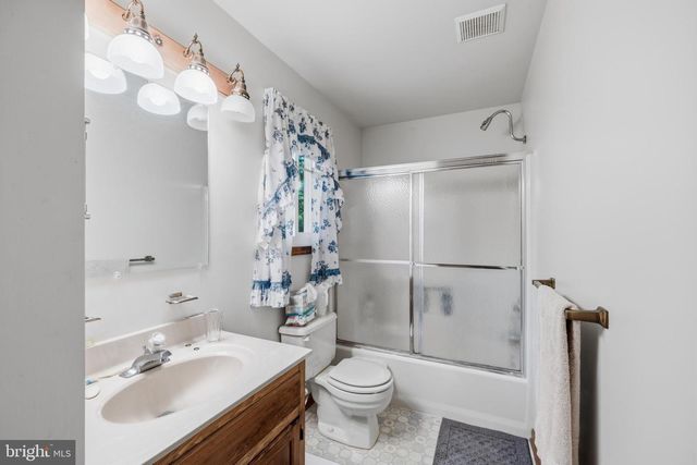 303 PINE DR, Louisa, VA 23093