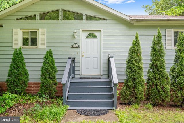 303 PINE DR, Louisa, VA 23093
